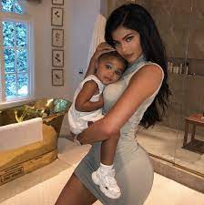 Kylie famously hid her pregnancy with daughter stormi in 2017, and a wildly indepth fan theory has people convinced she's doing it again. Why People Think Kylie Jenner Said She S Pregnant In Khloe Kardashian S Instagram Story