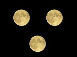 تفسير حلم رؤيا ثلاثة اقمار في السماء celestial celestial bodies moon