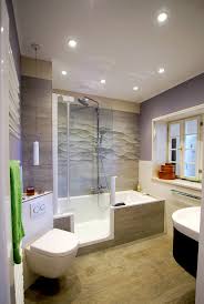 Badewanne Mit Dusche Die Losung Fur Kleine Bader Badewanne Mit Dusche Badewanne Mit Einstieg Badewanne