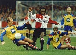 He played professional football between 1966 and 1978 for five clubs: Ook Johan Derksen Kon Cambuur Niet Aan Zege Op Feyenoord Helpen Nederlands Voetbal Ad Nl