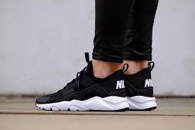 Nike air huarache run ultra. Nike Air Huarache Run Ultra Gs Black White 847569 002
