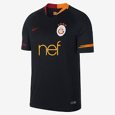 Die türkischen fans sind leidenschaftlich und laut und wenn du deine nationalmannschaft unterstützen willst, dann kannst du hier dein türkei trikot finden. Galatasaray Istanbul Trikot Away Kinder 2018 2019 Sportiger De