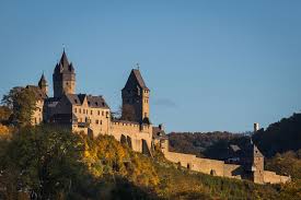 Jahrhundert begründeten burg altena, auf der im jahr 1914 durch richard schirrmann die weltweit erste ständige jugendherberge eingerichtet wurde. Altena Region Ausflugsziele Veranstaltungen