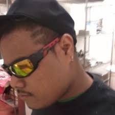 Listen to playlists featuring Mour Oau Morin by junep5 online for free