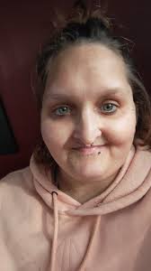 I'm 22 , 4 Kids , 6 Tatts & I'm A Cancer 🥹 Hbu ?