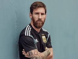 Sometimes you wouldn't think, that messi is even able. So Lebt Der Medienscheue Fussballer Lionel Messi Business Insider
