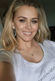 Carrie Wickham's Instagram, Twitter & Facebook