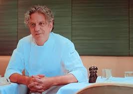 Locatelli was brought up in corgeno in the comune of vergiate on the banks of lake comabbio, northern italy. Masterchef Giovedi Il Debutto Di Giorgio Locatelli