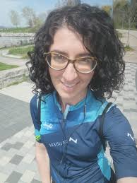 Single female in Rogers, MN seeks friends and partner