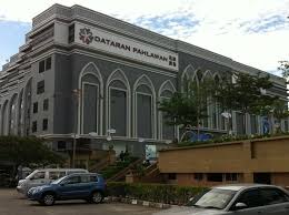 Dataran Pahlawan Melaka Megamall Melaka Rollerblading Bandar
