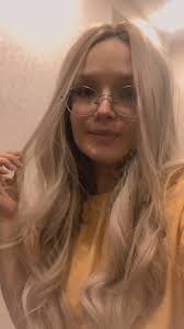 Long Wavy Blonde Wig