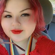 Amanda Deming's Instagram, Twitter & Facebook