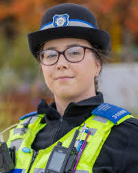 Lara Farley's Instagram, Twitter & Facebook