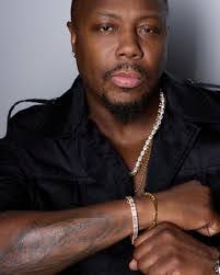 Warren Latham's Instagram, Twitter & Facebook