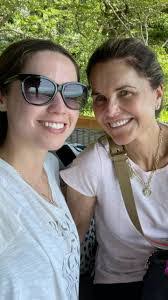 Lori Searles's Instagram, Twitter & Facebook