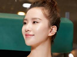 9大潮人耳洞，金智秀蕾哈娜刘诗诗李多海做示范，你还等什么？_耳朵