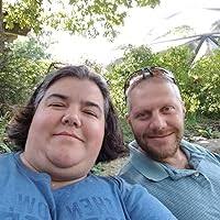 Sprinkles of Suspicion (Cupcake Catering Mystery #1) by Kim Davis