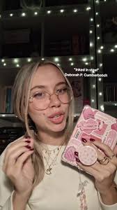 Inked in Steel: Una Storia di Tensione e Amore