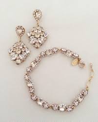 صور إكسسوارات عروس مودرن غير تقليدية Bride Bracelet Bridal Jewelry Wedding Accessories Jewelry