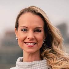 Colleen Mallory's Instagram, Twitter & Facebook