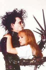 Pin By Francisco Castro On Eduardo Manostijeras Edward Scissorhands Edward Scissorhands Johnny Depp And Winona Tim Burton Movie