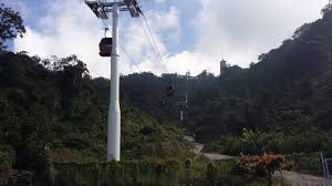 Anda boleh menaiki kereta kabel genting skyway dari stesennya di gohtong jaya. Mohd Faiz Bin Abdul Manan Genting Highlands