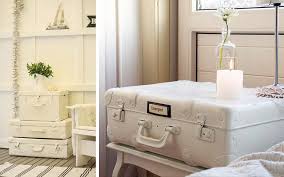 Recuperamos los baúles y maletas más antiguos para utilizarlos en nuestros proyectos de decoración vintage más exclusivos. Reutilizando Maletas Para Decorar