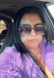 Hello I'm looking for advice. I tend to have knee problems and I'm expected  to take a snowboarding trip soon. Is there any type of brace I could use to  keep my