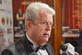 Clujenii sunt invitaţi, sâmbătă, de la 19.00, la balul operei, eveniment care aduce pe scenă invitaţii speciali, ştefan pop, tenor de renume international, şi pe tiberiu soare, dirijorul spre deosebire de ultimii ani, balul va fi organizat pentru prima dată exclusiv de opera națională română din cluj. Cluj Napoca Balul Operei 25 Ani Inquam Photos