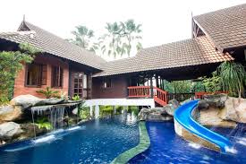 Penginapan Chalet Kampung Style Dikelilingi Dusun Buah Penginapan