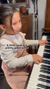 DETERMINED 7-year-old DOESN’T NEED sheet music! Zoë Erianna uses perfect  pitch to sound out the beginning of I Want You Back by Jackson 5. Dad heard  her listening to the beginning