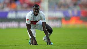 Es war ein intensives, kampfbetontes spiel beider mannschaften. Silas Wamangituka Destroying Great Players Youtube