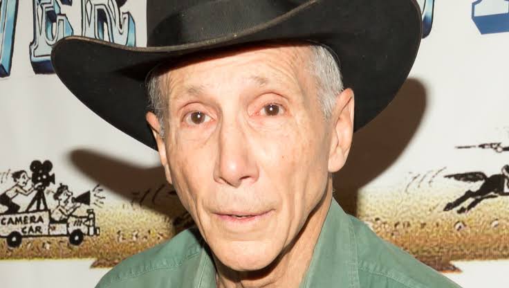🎬 Johnny Crawford Finally Revealed the Truth About Chuck Connors — The Bond Behind The Rifleman That Fans Never Forgot
