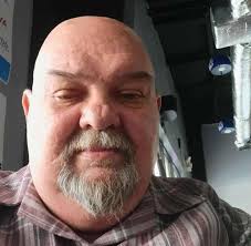 What to look for in digital projectors for a small lighting rig?