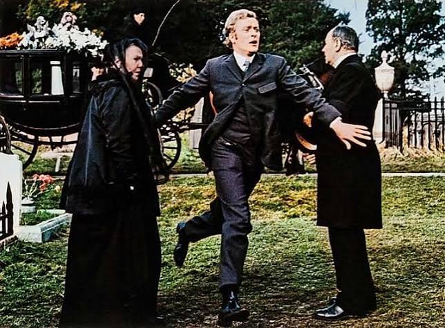 The Wrong Box (1966)