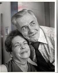 1977 Press Photo Gil Nina Leach Michigan Lottery Winner