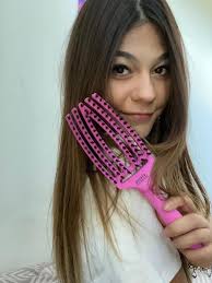 Spontaniczna akcja dla Schronisko Dla Zwierząt Toruń ze szczotkami spotkała  się z fantastycznym odezwem. 💜🥳 Bardzo dziękuję:😍😍😍😍 Kasia Buszewska  oraz Zosia Dominika Korneluk Justyna Finc Agata Wrońska Anna Maciejewska i  Weronika Joanna