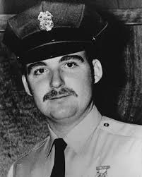 Español abajo] If you're interested in helping keep our minors safe with a  career as a Crossing Guard 🚸, check out this information