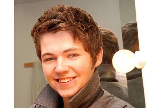 NWRC graduate Damian McGinty lands lead role in movie 'Santa Fake' | North  West Regional College