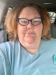 Book review of 'holy shit i'm going to be a mom!' by dr