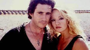 Ellen rona barkin on april 16, 1954 in bronx, new york ] is an american starring dennis quaid and siesta (1987) with irish actor gabriel byrne, whom she married in 1987. Wenn Ich Es War Die Getotet Wurde Warum Empfinde Ich Dann Immer Noch Solche Liebe Werner Huemer