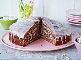 Milch zum kochen bringen und dann zucker, vanillezucker und puddingpulver unterrühren. Einfache Kuchen Mit Gelinggarantie Einfach Backen
