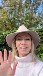 Beverly Barnett (@beverlybarnettsf) • Instagram photos and videos