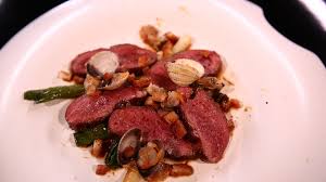 Magret De Canard Du Pays Basque Coques Et Jeunes Poireaux Par Fabrice Idiart Dpdc Youtube Magret De Canard Alimentation Recette De Chef