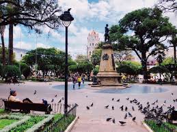Things to do near estancia 25 de mayo. Plaza 25 De Mayo Sucre Bolivia
