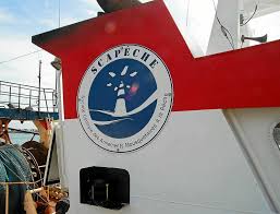 Tout engin de pêche posé ou tendu dans l'eau doit être muni d'un insigne flottant portant le nom et le prénom permettant d'identifier lisiblement le titulaire du permis. Sans Autorisation Officielle Les Bretons Se Retireront Des Eaux Anglaises Economie Le Telegramme