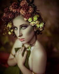 Cora-Persefone chegando ao submundo