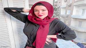 قضت محكمة جنايات القاهرة بمعاقبة حنين حسام بالسجن المشدد ١٠ سنوات وتغريمها ٢٠٠ ألف جنيه، ومعاقبة مودة الأدهم، و٣ آخرين حضوريا بالسجن المشدد ٦ سنوات وتغريم كلا منهم ٢٠٠ ألف جنيه، في اتهامهم بـ«الاتجار بالبشر». Sucrv20chfflcm