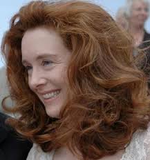 Elaine Addison's Instagram, Twitter & Facebook