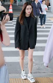Pin By Sweet Girl On Bllɔkpiik Blackpink Fashion Airport Fashion Kpop Korean Airport Fashion